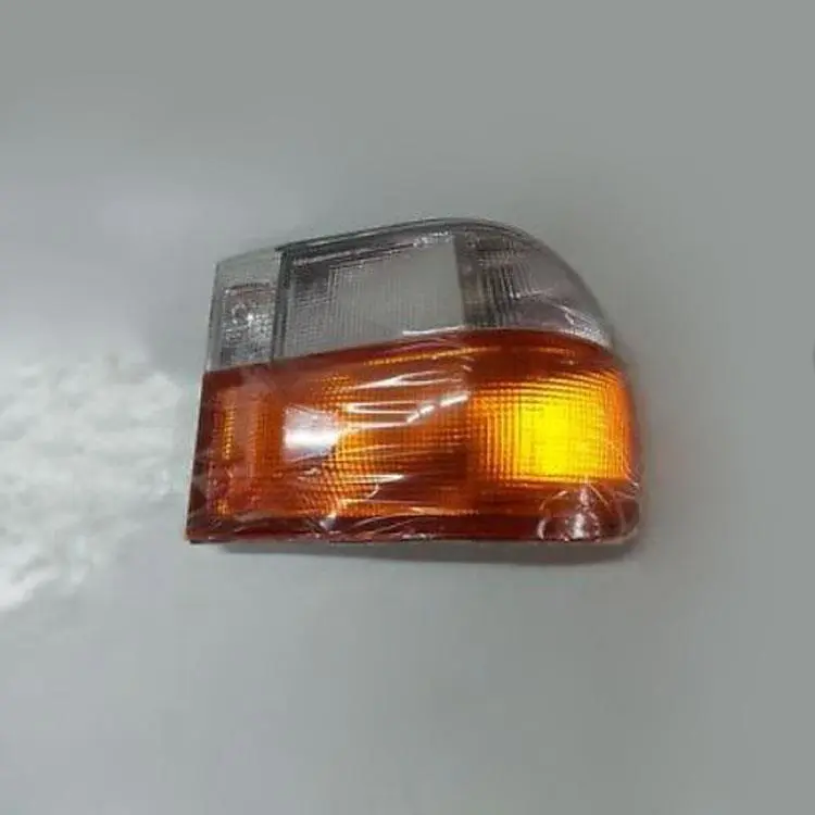 CORNER LAMP