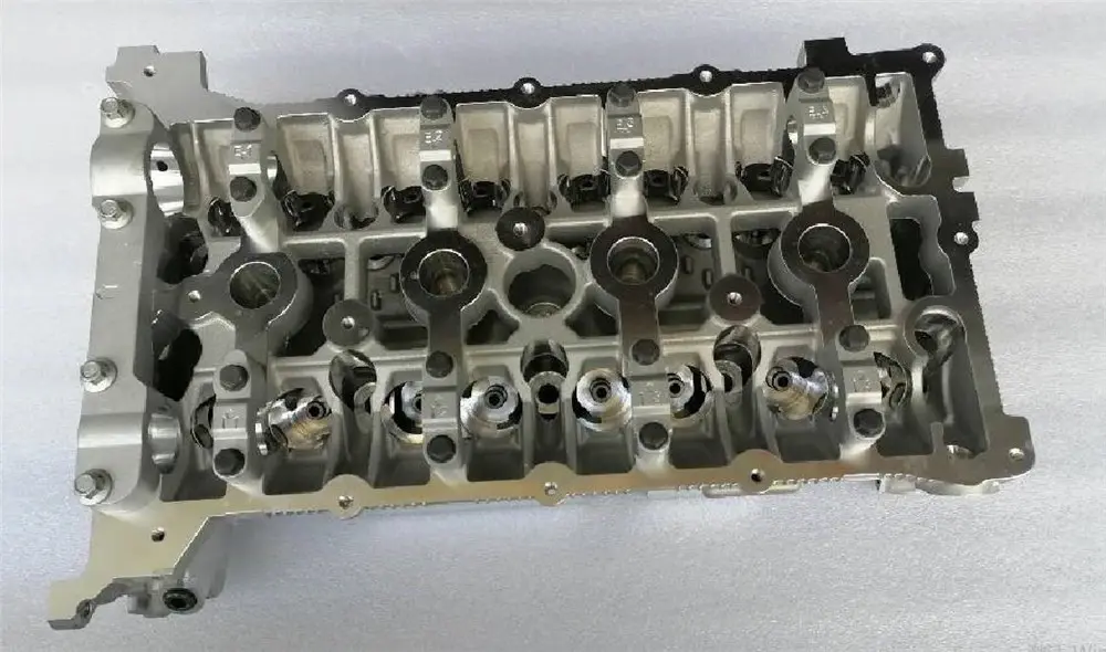 CYLINDER HEAD
