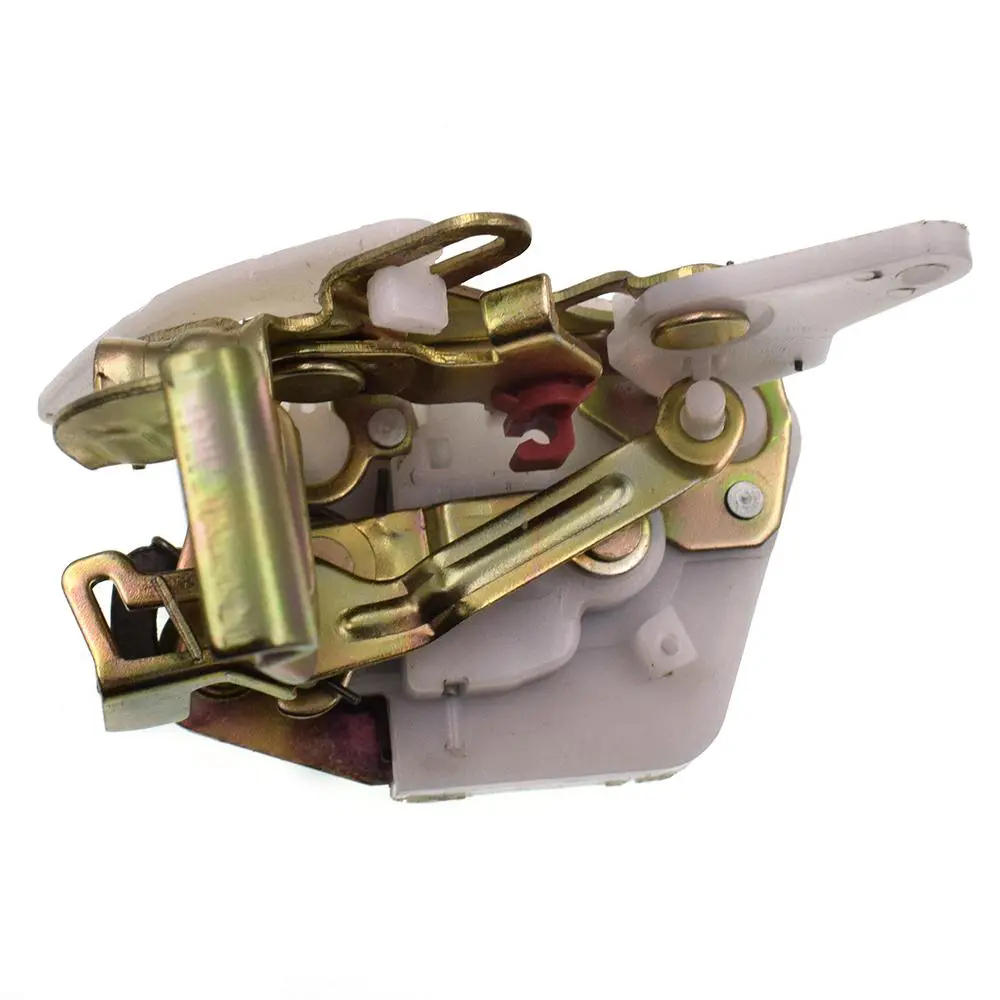 DOOR LATCH