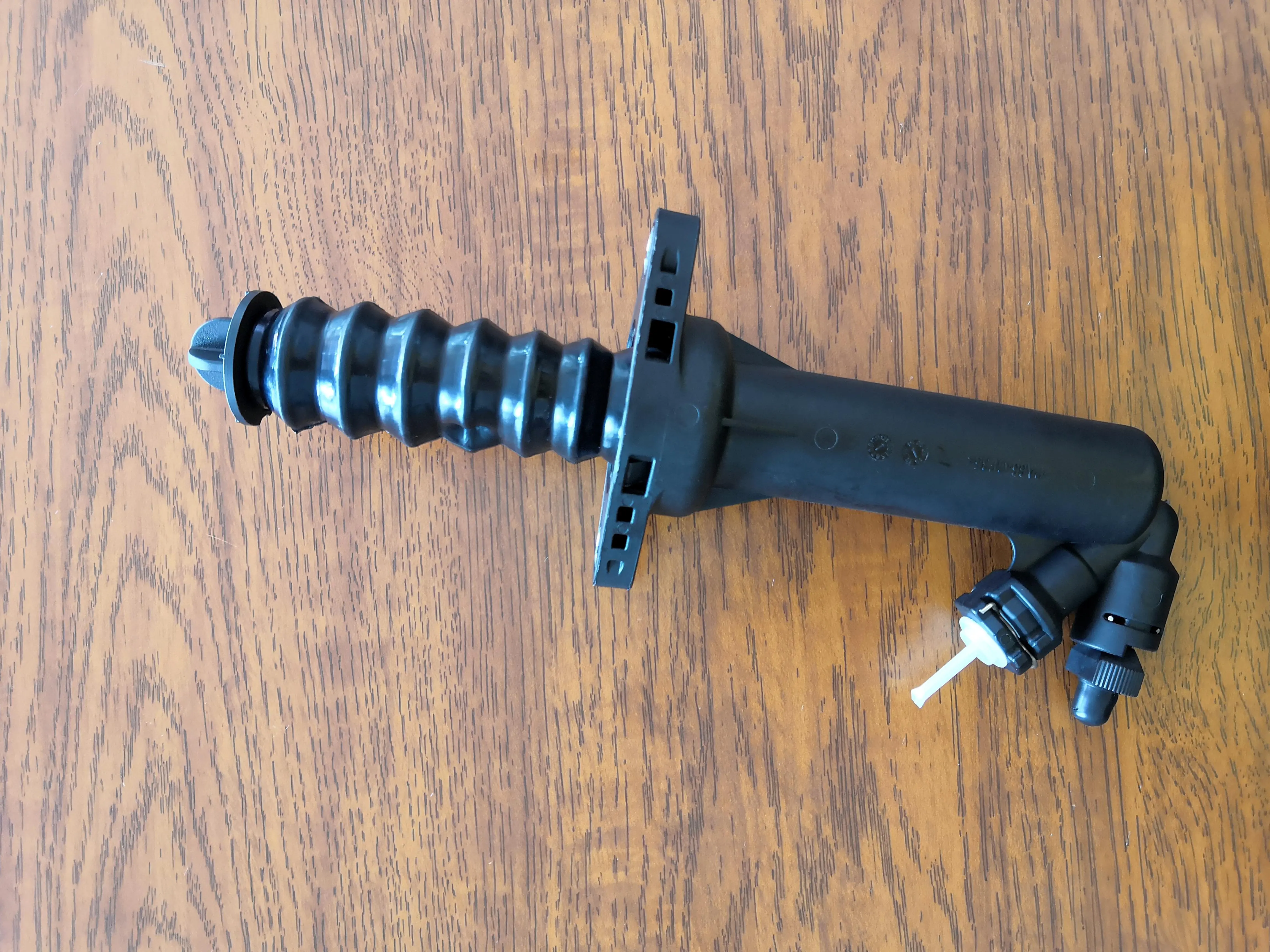 CLUTCH MASTER CYLINDER