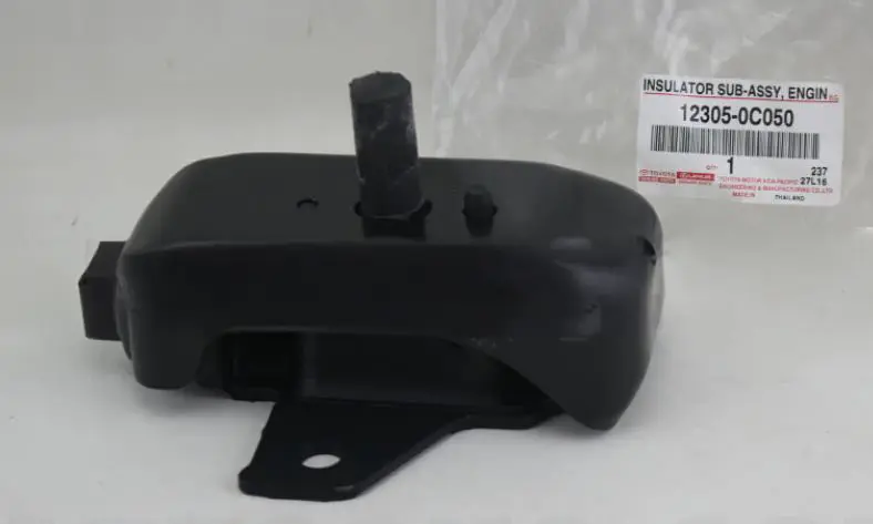 ENGINE MOUNTING INSULATOR