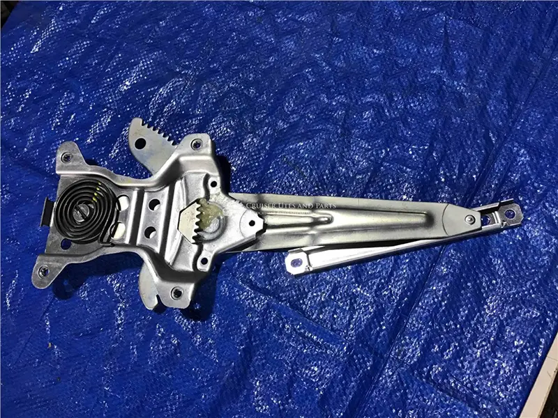 DOOR WINDOW REGULATOR