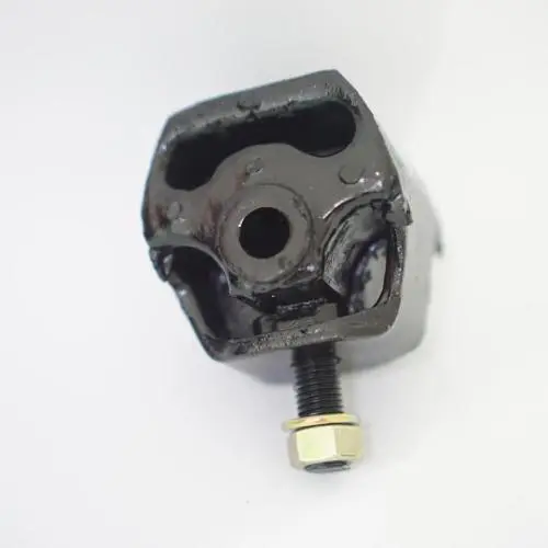 ENGINE MOUNTING INSULATOR