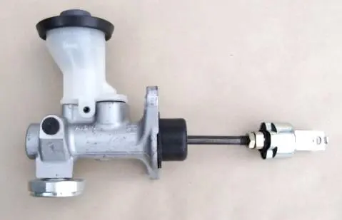 CLUTCH MASTER CYLINDER