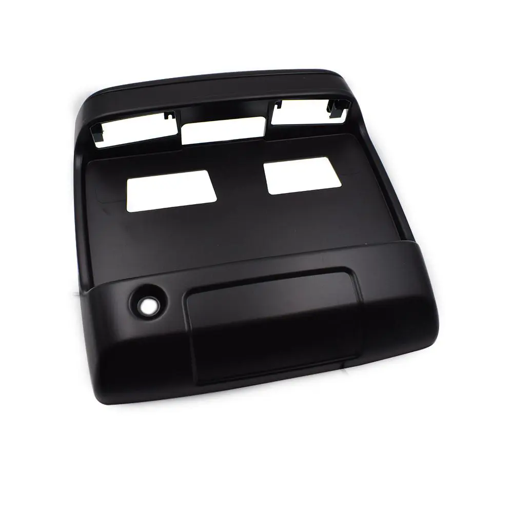 BACK DOOR LICENSE PLATE GARNISH