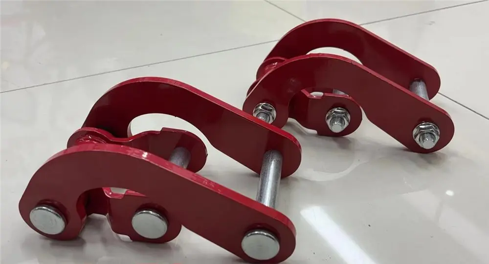 REAR SPRING SHACKLE & PIN