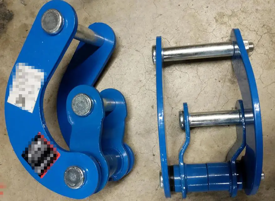 REAR SPRING SHACKLE & PIN