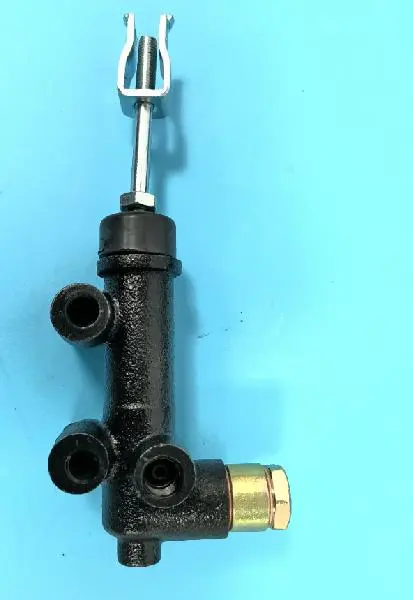 CLUTCH MASTER CYLINDER