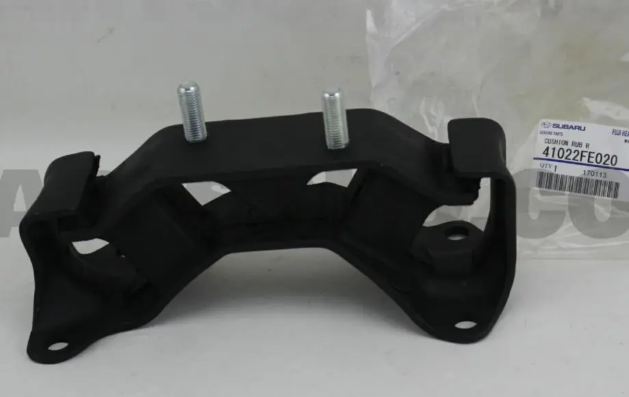 ENGINE MOUNTING INSULATOR