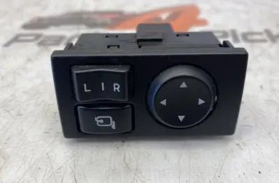 CONTROL SWITCH