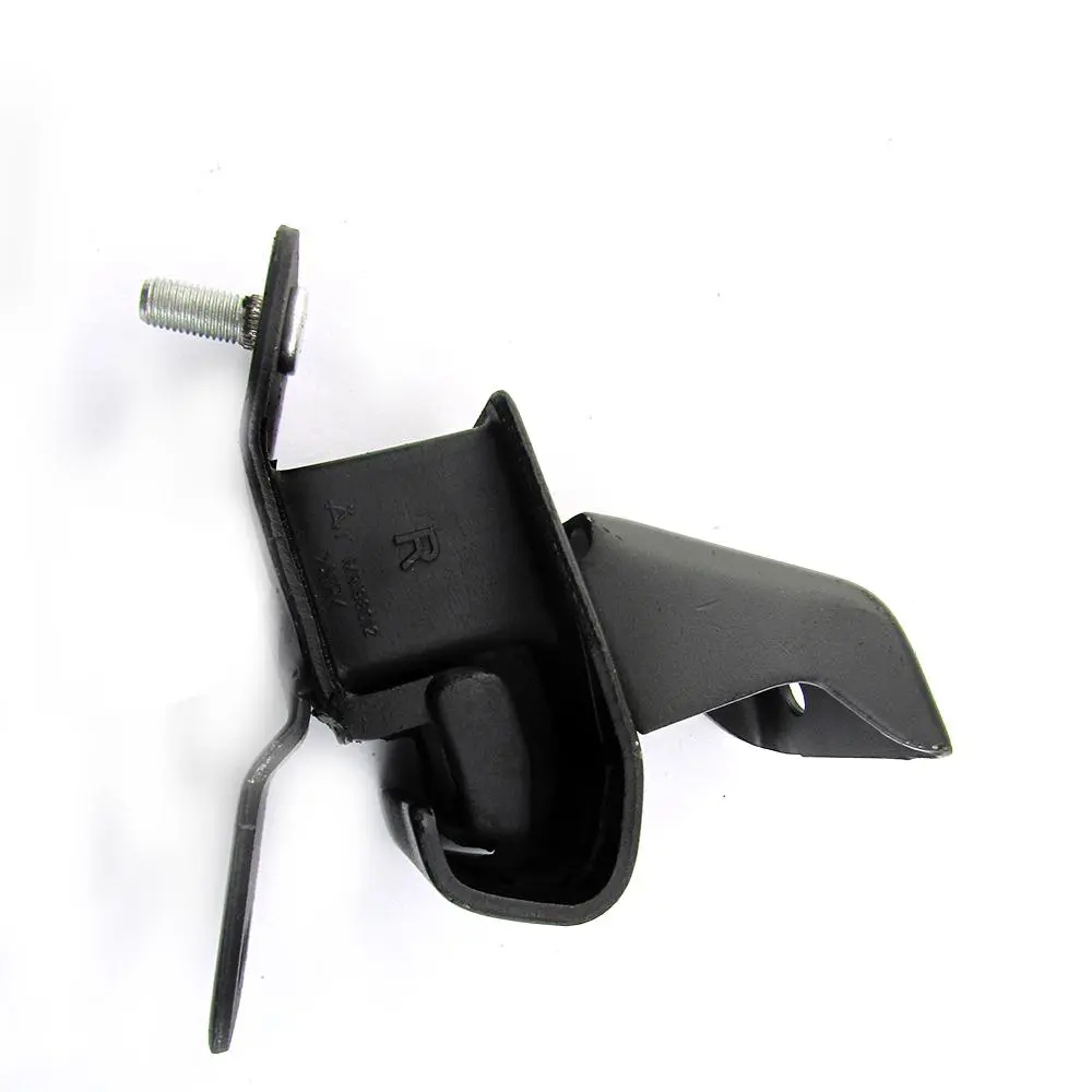 ENGINE MOUNTING INSULATOR