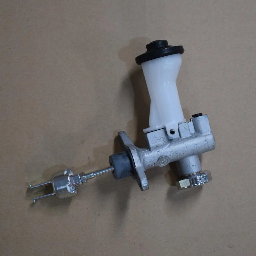 CLUTCH MASTER CYLINDER