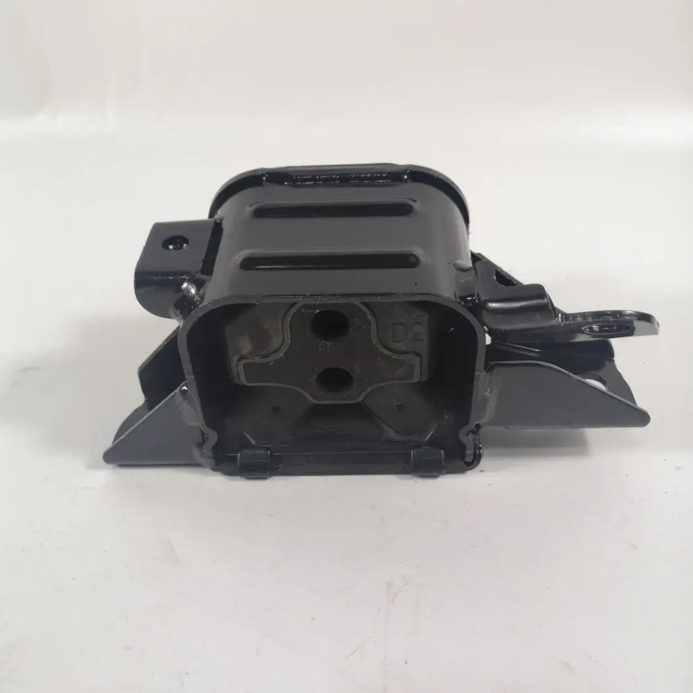 ENGINE MOUNTING