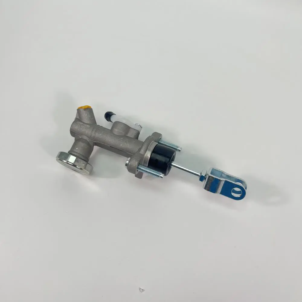 CLUTCH MASTER CYLINDER