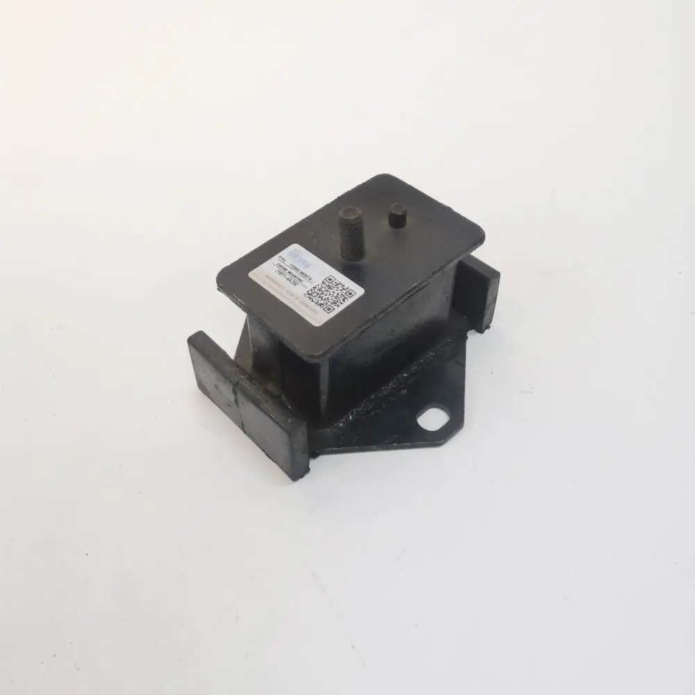 ENGINE MOUNTING