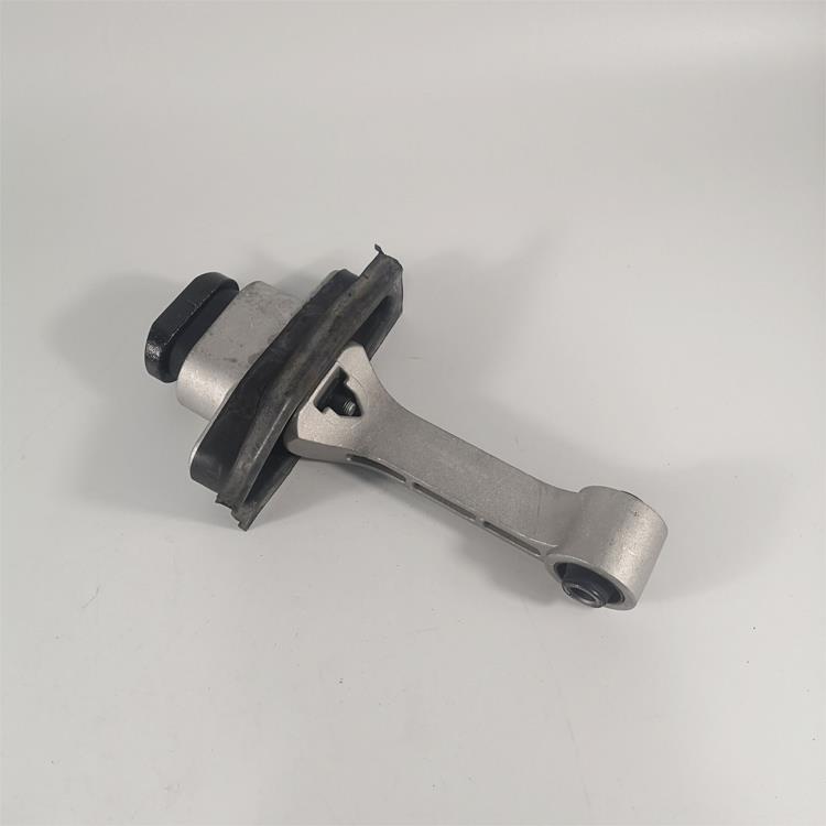 ENGINE MOUNTING