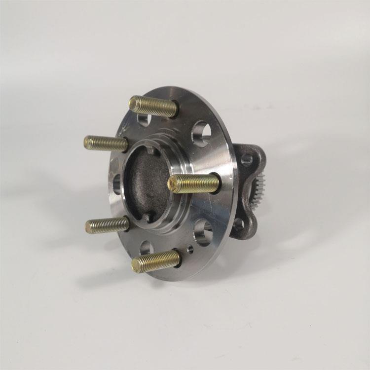WHEEL HUB