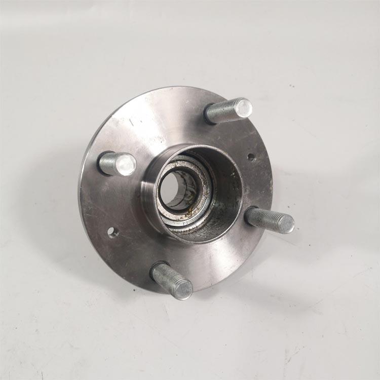 WHEEL HUB