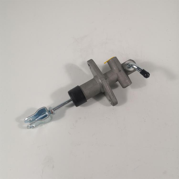 CLUTCH MASTER CYLINDER