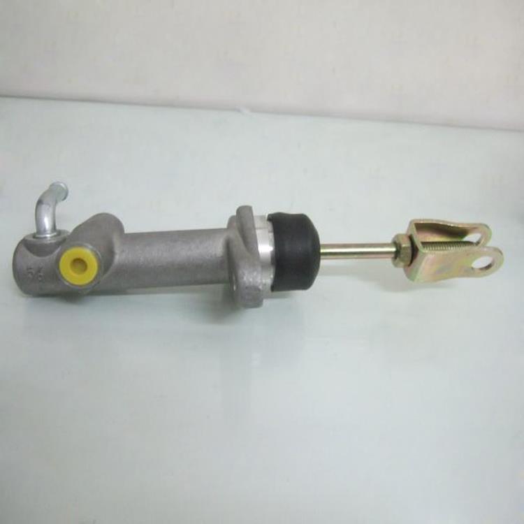 CLUTCH MASTER CYLINDER