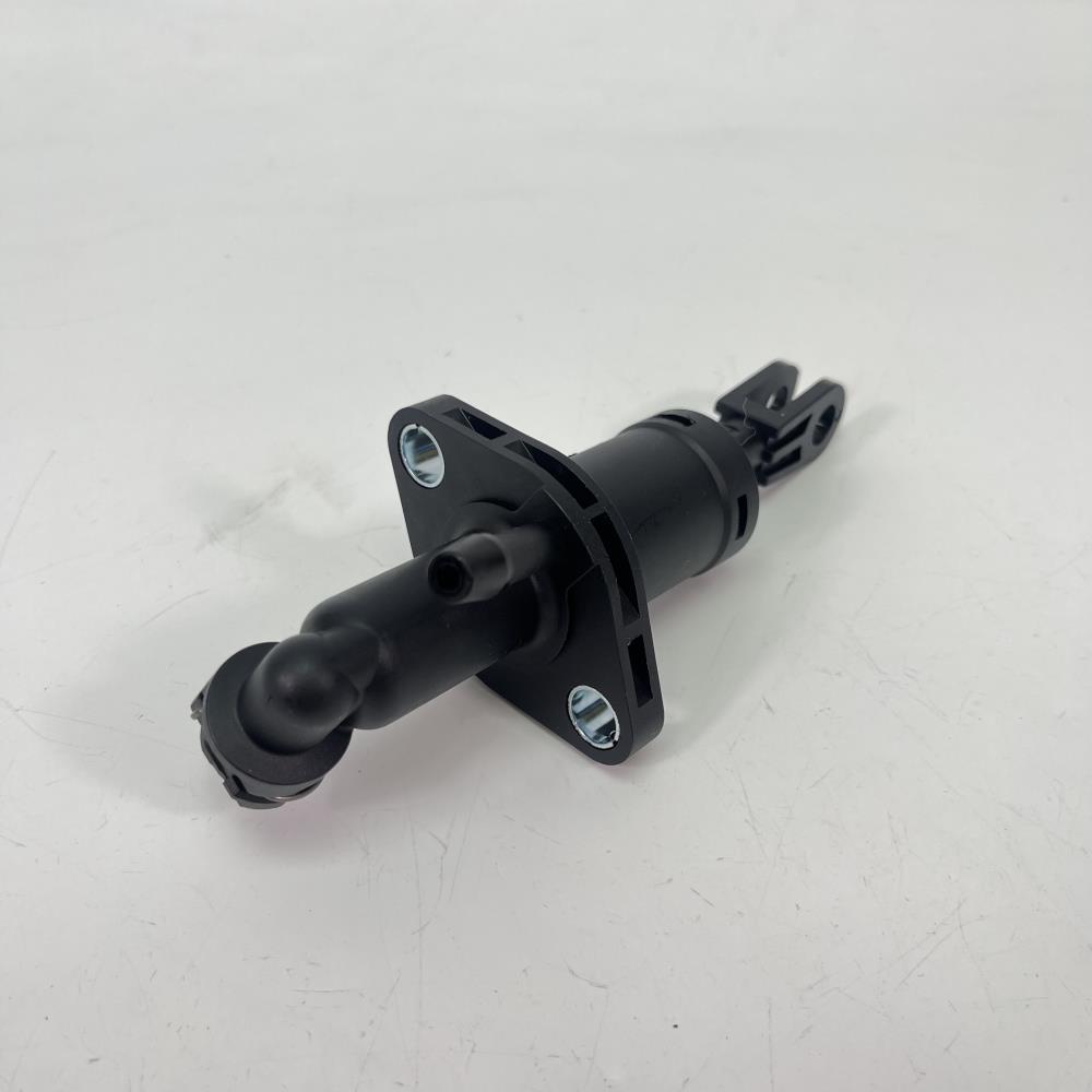 CLUTCH MASTER CYLINDER